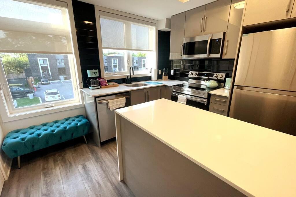 Exquisite, Bright & Modern Condo. ไนแอการาฟอลส์ ภายนอก รูปภาพ