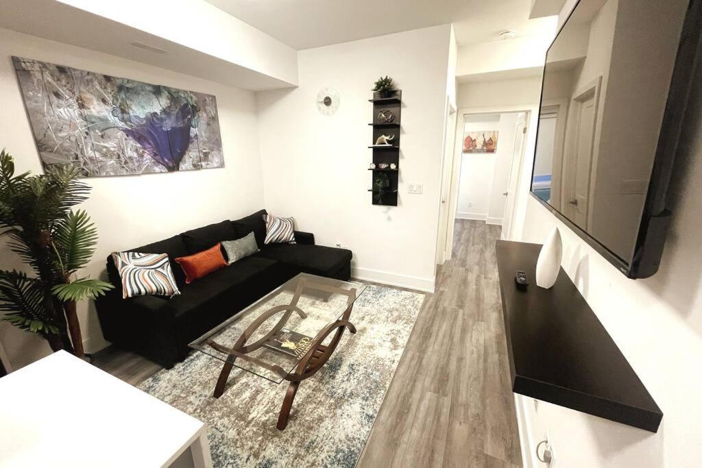 Exquisite, Bright & Modern Condo. ไนแอการาฟอลส์ ภายนอก รูปภาพ